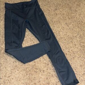 Fabletics blue motion365 leggings size large
Worn twice